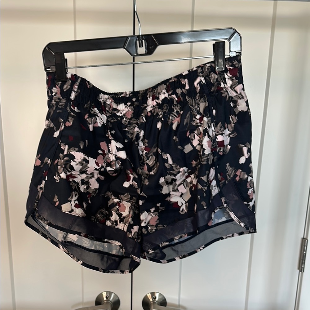 Athleta Mesh Racer Run Short